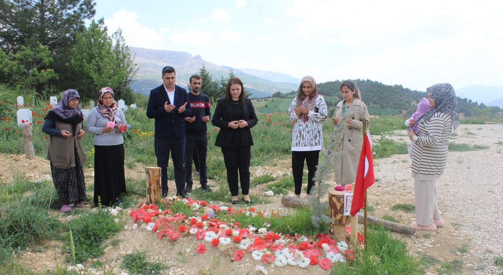 Şehit Jandarma Uzman Çavuş Ahmet TUĞAY’ın Ailesi Evinde Ziyaret Edildi