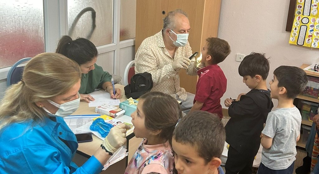 Yavuz Selim Çok Amaçlı Toplum Merkezi (ÇATOM) Oyun Odası Kursundaki Çocuklara İl Sağlık Müdürlüğü Tarafından Ağız Diş Taraması