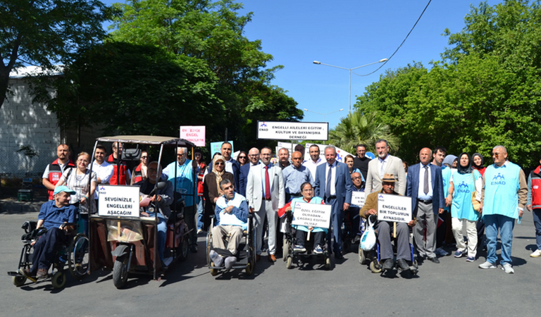 Engelliler Haftası Kapsamında Salihli’de Farkındalık Etkinlikleri Gerçekleştirildi