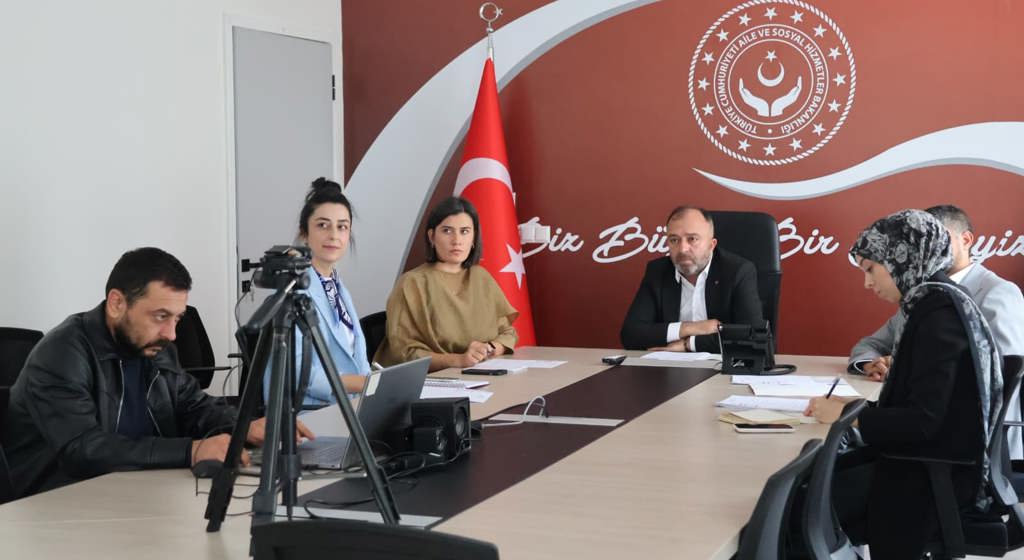  Evlenecek Gençlerin Desteklenmesi Projesi Toplantısı