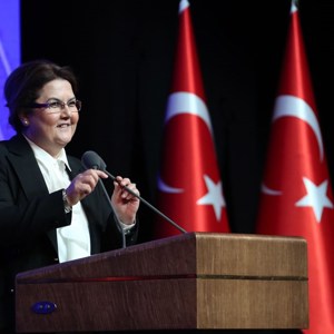 Emine Erdoğan Hanımefendi ve Bakanımız Derya Yanık "Kadının Gücü Türkiye'nin Gücü" programına katıldı - fotoğraf 2