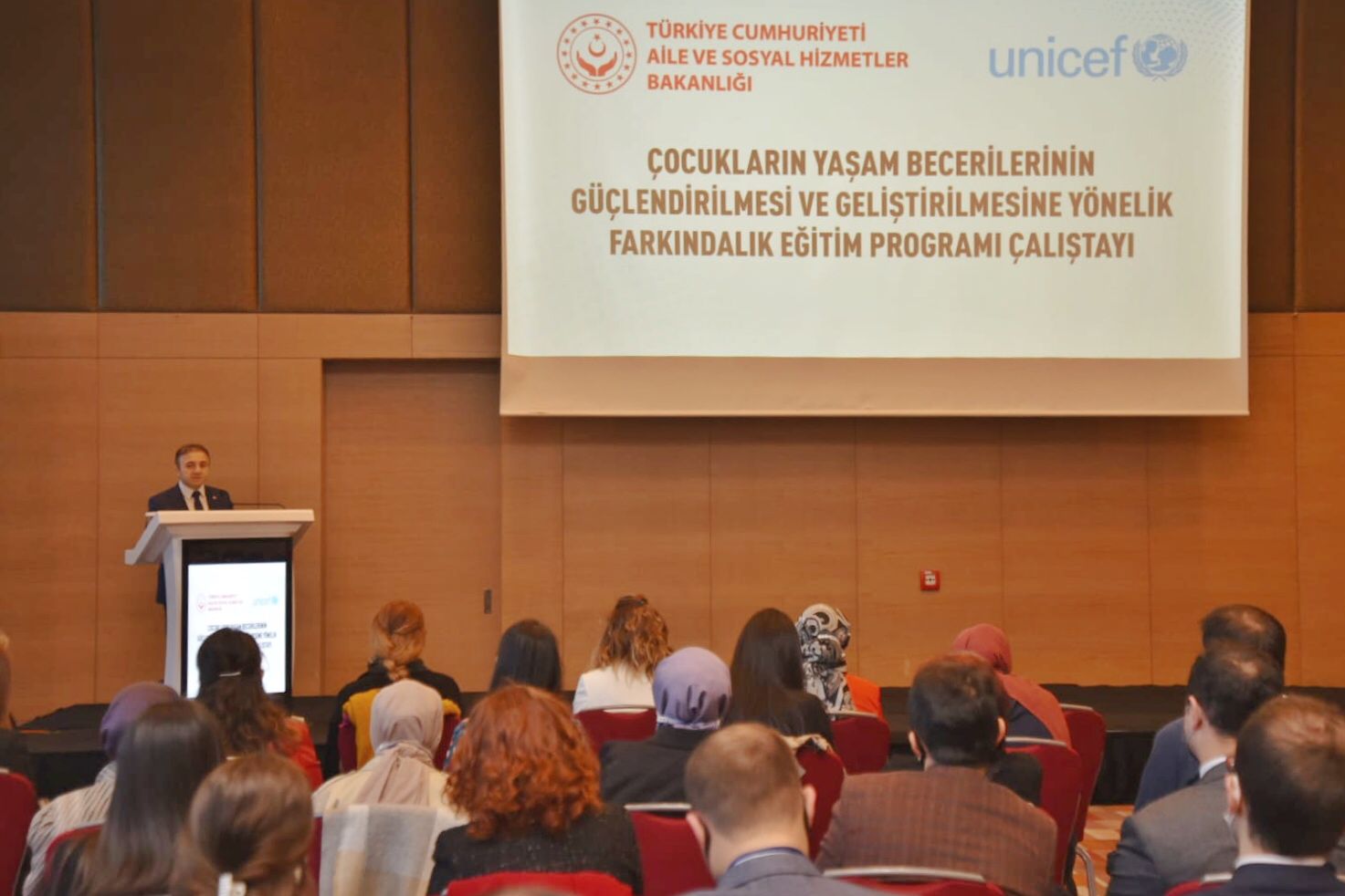 Bakanlıktan 0-18 Yaş Grubuna Eğitim Çalıştayı 
