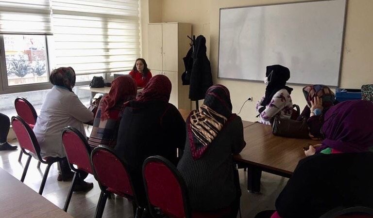 Kay-Mek Kursiyerlerine ve Yks Öğrencilerine Kadına Yönelik ve Aile İçi Şiddetle Mücadele Eğitimi Verildi