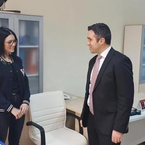 8 Mart Dünya Kadınlar Günü'nde İl Müdürümüz Ömer Turan kadın personellerimizi ziyaret ederek günlerini kutladı - fotoğraf 2