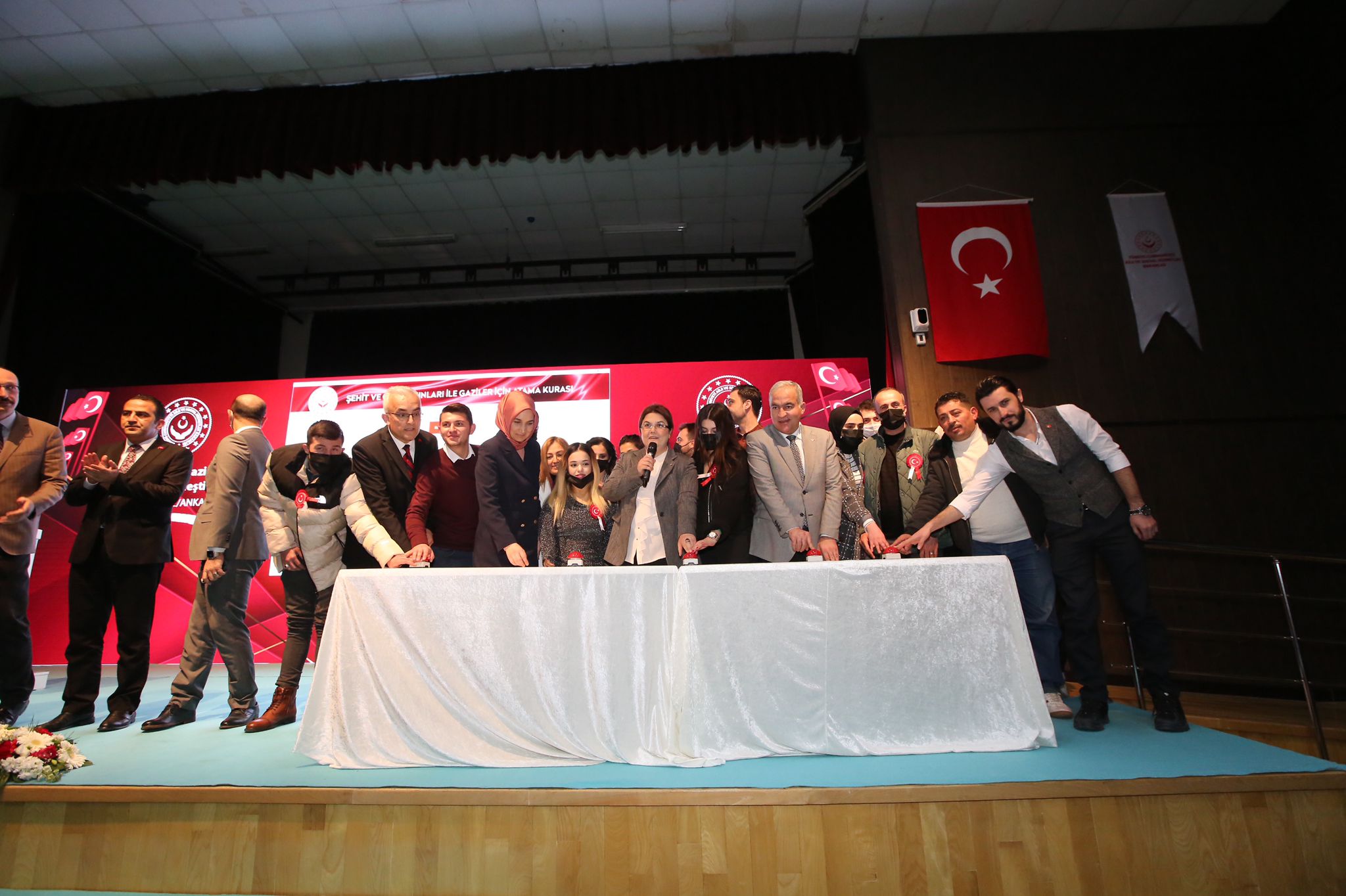 Kamuya 419 Şehit Yakını, Gazi ve Gazi Yakınının Yerleştirilmesi Yapıldı