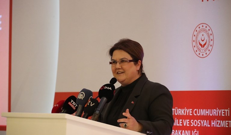 Bakanımız Sayın Derya Yanık, "Sivil Toplum Vizyon Belgesi ve Eylem Planı"nı Açıkladı