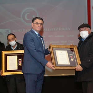 Şehit Aileleri ve Gazilere Devlet Övünç ve Milli Mücadele Madalyası Takdim Edildi - fotoğraf 18