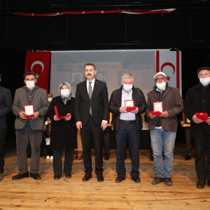 Şehit Aileleri ve Gazilere Devlet Övünç ve Milli Mücadele Madalyası Takdim Edildi - fotoğraf 21