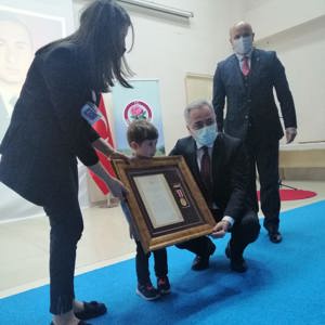 DEVLET ÖVÜNÇ MADALYASI VE BERATLARI TEVCİHİ TÖRENİ - fotoğraf 8