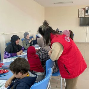 Savaş Mağduru Olarak Ukrayna'dan Gelen Misafirlerimize Uzman Ekiplerimiz Tarafından Psikososyal Destek Faaliyetlerimiz Devam Etmektedir. - fotoğraf 1