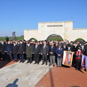 Asker Hastanesi Şehitliğinde “18 Mart Şehitleri Anma Programı” - fotoğraf 3
