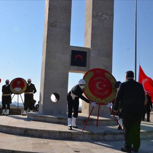 Asker Hastanesi Şehitliğinde “18 Mart Şehitleri Anma Programı” - fotoğraf 4