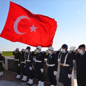 Asker Hastanesi Şehitliğinde “18 Mart Şehitleri Anma Programı” - fotoğraf 9