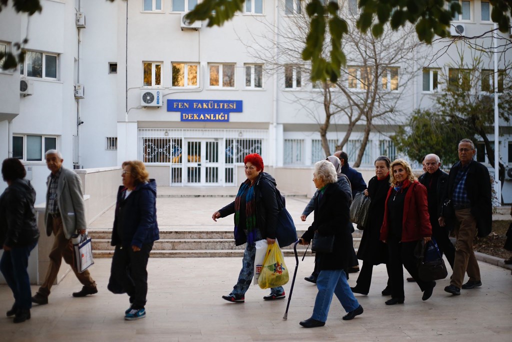 Tazelenme Üniversitesi'nde 5 Bin 665 Kişiye Eğitim Veriliyor