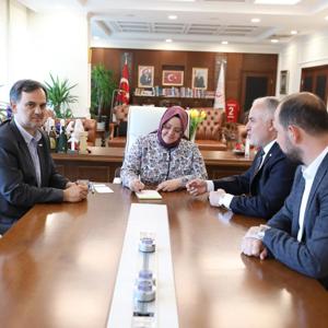 Bakan Selçuk, Kızılay’a Kurban Bağışında Bulundu  - fotoğraf 2