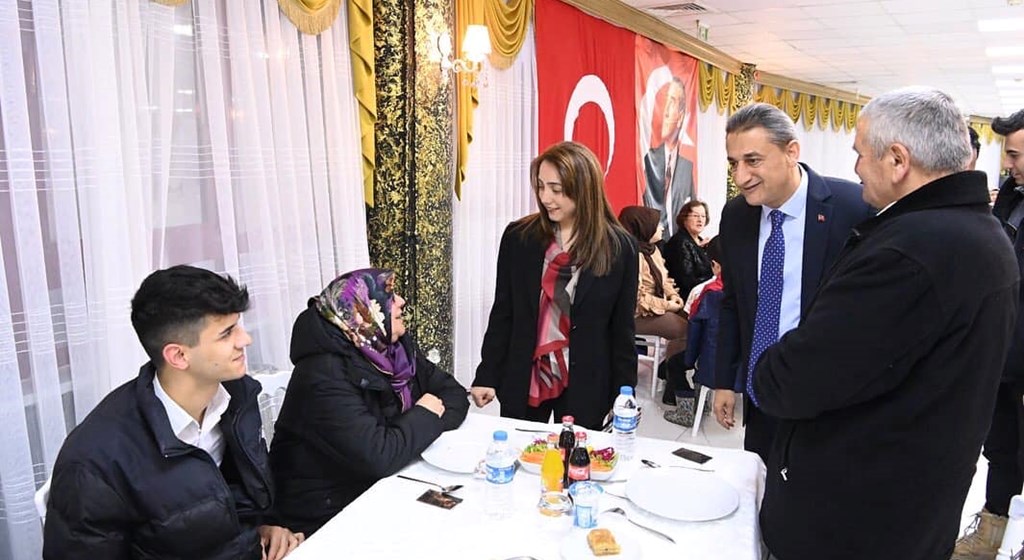 Valimiz Sayın Erol Karaömeroğlu, Şehitlerimiz Onuruna Düzenlenen Yemeğe Katıldı
