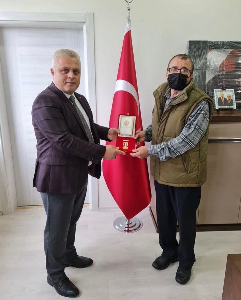 Kıbrıs Gazimize, Milli Mücadele Madalyası ve Beratı Tevcih Edildi