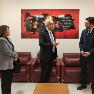 Genel Müdürümüz Şemseddin YALÇIN Çanakkale Mehmet Akif Ersoy Devlet Hastanesi’nde Şehit Yakınları, Gazi ve Gazi Yakınları İçin Yapılan Bölümü Ziyaret Etti - fotoğraf 1