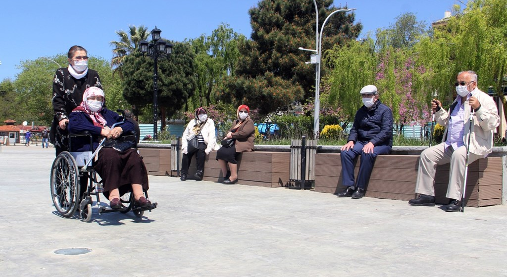 Derya Yanık, Minister of Family and Social Services: “We are depositing 1 billion 488 million TL of old-age pension and disability pensions into accounts in April”
