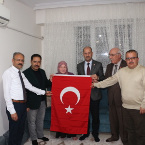 İftarda Aziz Şehidimizin Muhterem Annesine Misafir Olduk  - fotoğraf 2