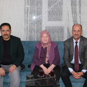 İftarda Aziz Şehidimizin Muhterem Annesine Misafir Olduk  - fotoğraf 5