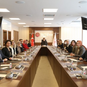  “5 Nisan Avukatlar Günü”nde Bakanımız Derya YANIK Hukuk Hizmetleri Genel Müdürlüğümüzdeki avukatlarımız ile bir araya geldi - fotoğraf 1