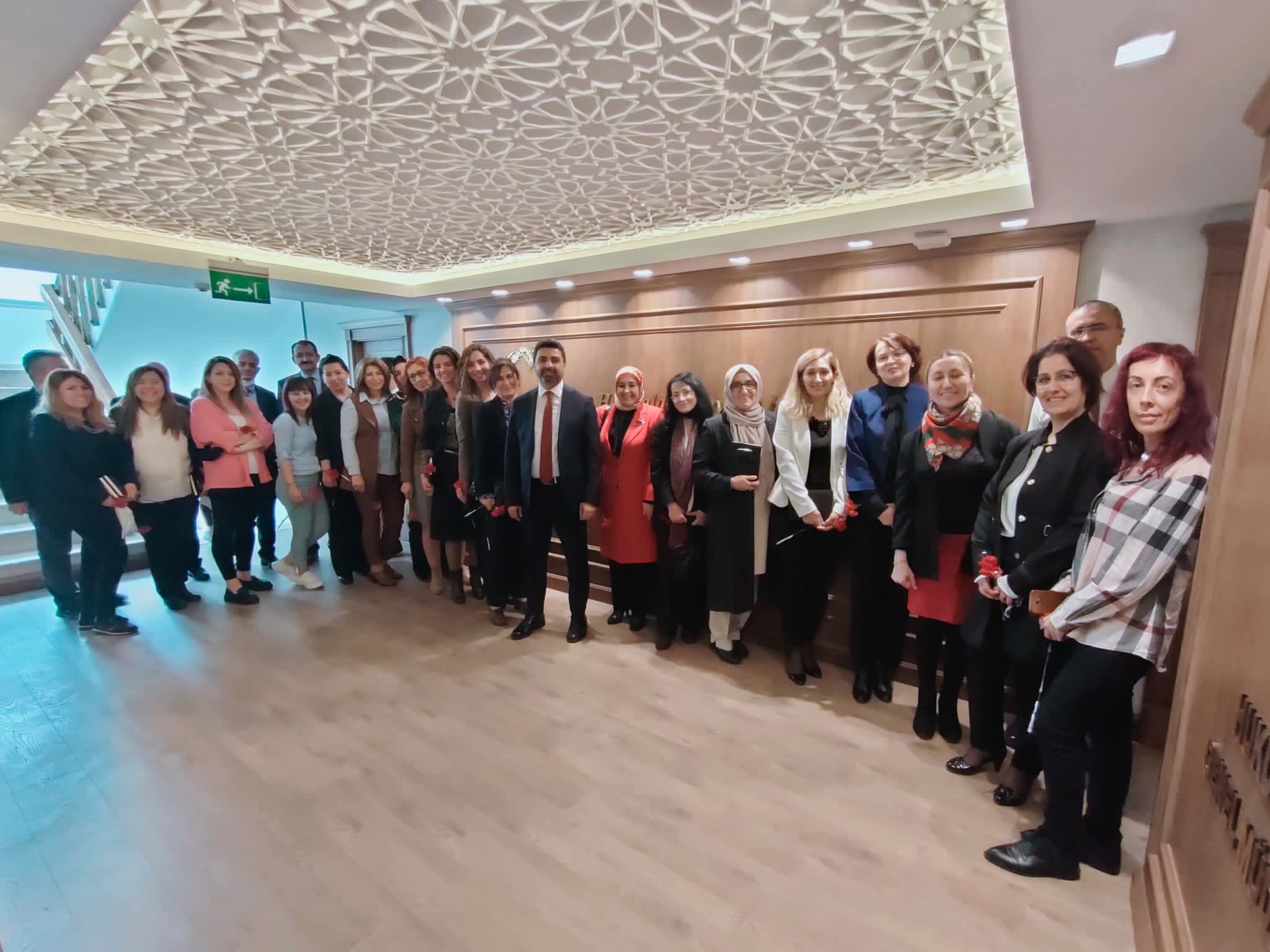  “5 Nisan Avukatlar Günü”nde Bakanımız Derya YANIK Hukuk Hizmetleri Genel Müdürlüğümüzdeki avukatlarımız ile bir araya geldi - fotoğraf 4