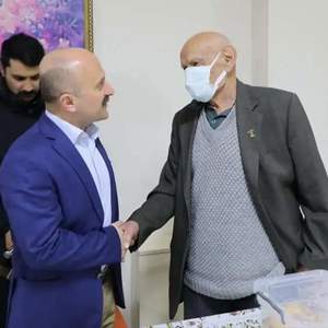 VALİMİZ DR. OSMAN VAROL İFTAR PROGRAMINDA HUZUREVİNDEKİ YAŞLILARLA BİRARAYA GELDİ - fotoğraf 6