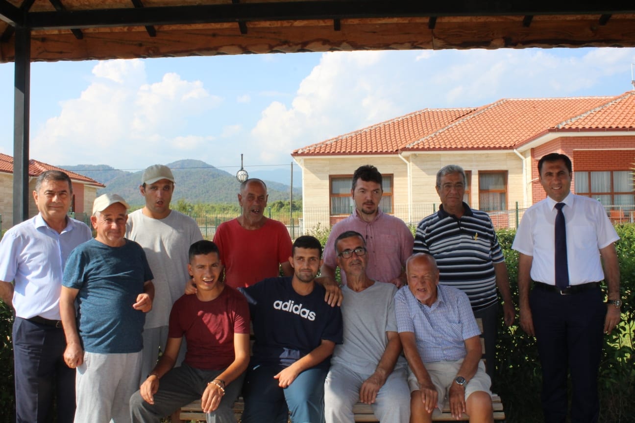 İl Müdürümüz İlkay Türkoğlu 18.07.2019 tarihli Fethiye programları kapsamında Fethiye Engelsiz Yaşam Bakım Rehabilitasyon ve Aile Danışma Merkezi ile Shçek Fethiye Belediyesi Huzurevi Müdürlüğümüzde kalan sakinlerimizi ziyaret etti.