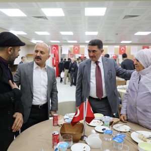 ŞEHİT AİLELERİMİZ VE GAZİLERİMİZ ONURUNA İFTAR YEMEĞİ PROGRAMI DÜZENLENDİ - fotoğraf 5