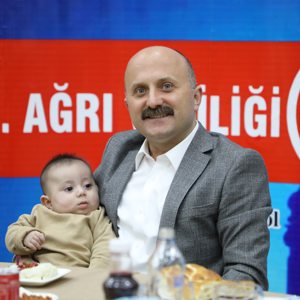 ŞEHİT AİLELERİMİZ VE GAZİLERİMİZ ONURUNA İFTAR YEMEĞİ PROGRAMI DÜZENLENDİ - fotoğraf 2
