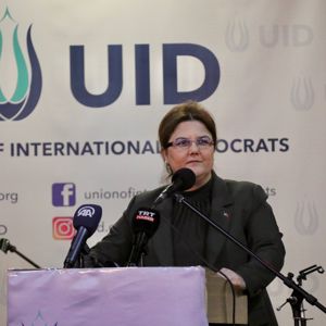 Bakanımız Derya Yanık: "Türk toplumunun yaşadığı her noktada aile ataşeliği açmak istiyoruz" - fotoğraf 1
