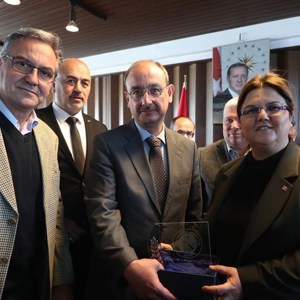 Bakanımız Derya Yanık: "Türk toplumunun yaşadığı her noktada aile ataşeliği açmak istiyoruz" - fotoğraf 8