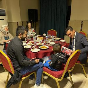 Dünya Yetimler Günü'nde Yetim Çocuklara İftar Verildi - fotoğraf 5