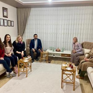 Bakanımız Derya Yanık ve Bakanlık Yöneticileri Şehit Aileleriyle İftarda Buluştu - fotoğraf 5