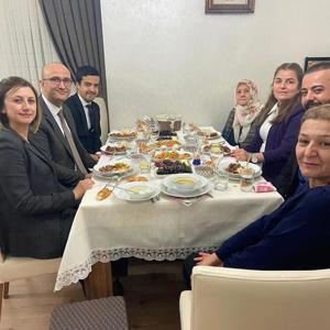 Bakanımız Derya Yanık ve Bakanlık Yöneticileri Şehit Aileleriyle İftarda Buluştu - fotoğraf 16