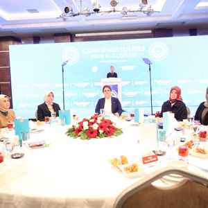 Bakanımız Derya Yanık, "Kadın Siyasetçiler Vefa Buluşması" İftar Programında AK Parti Eski Ve Mevcut Kadın Milletvekilleri İle Bir Araya Geldi - fotoğraf 3