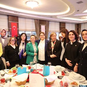 Bakanımız Derya Yanık, "Kadın Siyasetçiler Vefa Buluşması" İftar Programında AK Parti Eski Ve Mevcut Kadın Milletvekilleri İle Bir Araya Geldi - fotoğraf 4