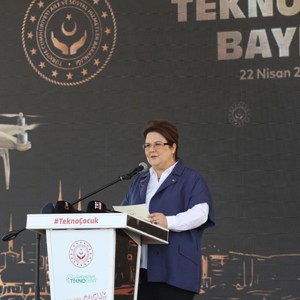 Bakanımız Derya Yanık Adana’da Tekno Çocuk Festivaline Katıldı - fotoğraf 2