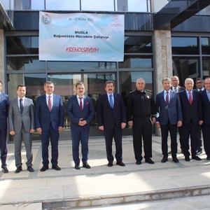 İl Müdürümüz Osman TOPRAKÇI Muğla Valiliği Koordinasyonunda İl Sağlık Müdürlüğü tarafından gerçekleştirilen Bağımlılıkla Mücadele ‘BEN OLSAYDIM’ konulu Çalıştayına katıldı. - fotoğraf 3