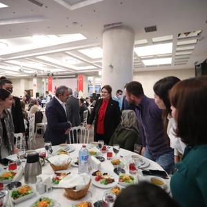 Bakanımız Derya Yanık, Şehit Yakınları ve Gazilerle İftarda Bir Araya Geldi - fotoğraf 3