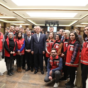 Millî Savunma Bakanı Hulusi Akar, Şehit Aileleri ve Gazilerle İftarda Bir Araya Geldi - fotoğraf 6