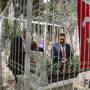 Ailesi İle Birlikte Şehidimizin Kabrini Ziyaret Ettik. - fotoğraf 6