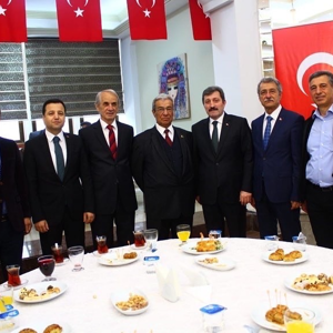 İL MÜDÜRÜMÜZ OSMAN TOPRAKÇI BAYRAMLAŞMA TÖRENİNE KATILDI - fotoğraf 1