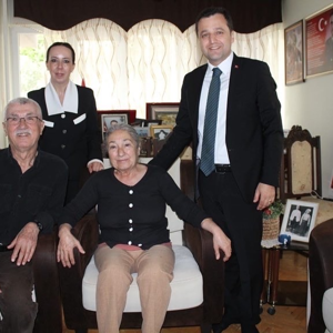 İl Müdürümüz Osman TOPRAKÇI Menteşe ilçemizde ikamet eden şehit ailelerimizi ziyaret etti. - fotoğraf 1