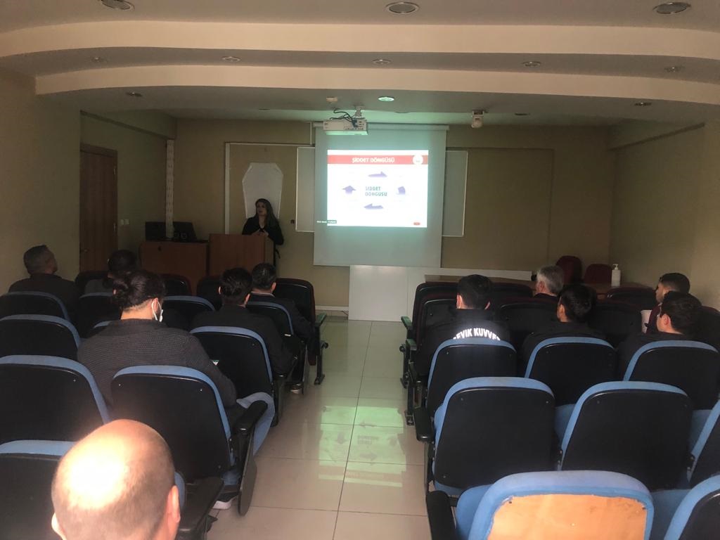 İl Emniyet Müdürlüğü personeline “Mağdur ve Şüpheli ile Görüşme Teknikleri” konulu seminer verildi.