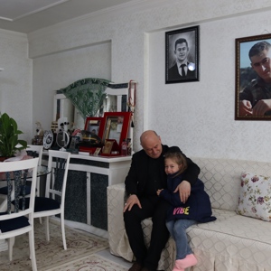 ŞEHİT ANNESİNE ANNELER GÜNÜ ZİYARETİ - fotoğraf 3