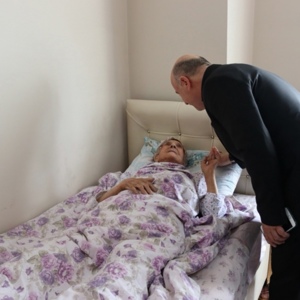 İL MÜDÜRÜMÜZ MEHMETŞAFİ ERİM'DEN HUZUREVİ'NE ANNELER GÜNÜ ZİYARETİ - fotoğraf 7