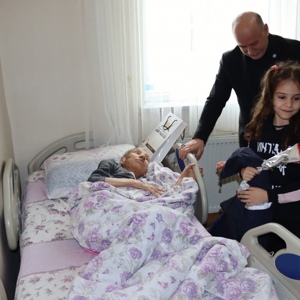 İL MÜDÜRÜMÜZ MEHMETŞAFİ ERİM'DEN HUZUREVİ'NE ANNELER GÜNÜ ZİYARETİ - fotoğraf 4