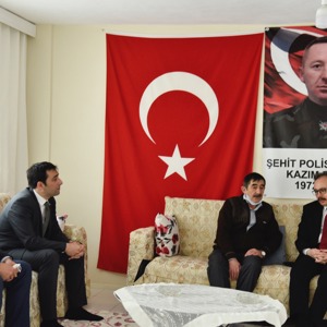 18 Mart Şehitleri Anma Günü ve Çanakkale Deniz Zaferi'nin 107. Yıldönümü - fotoğraf 5